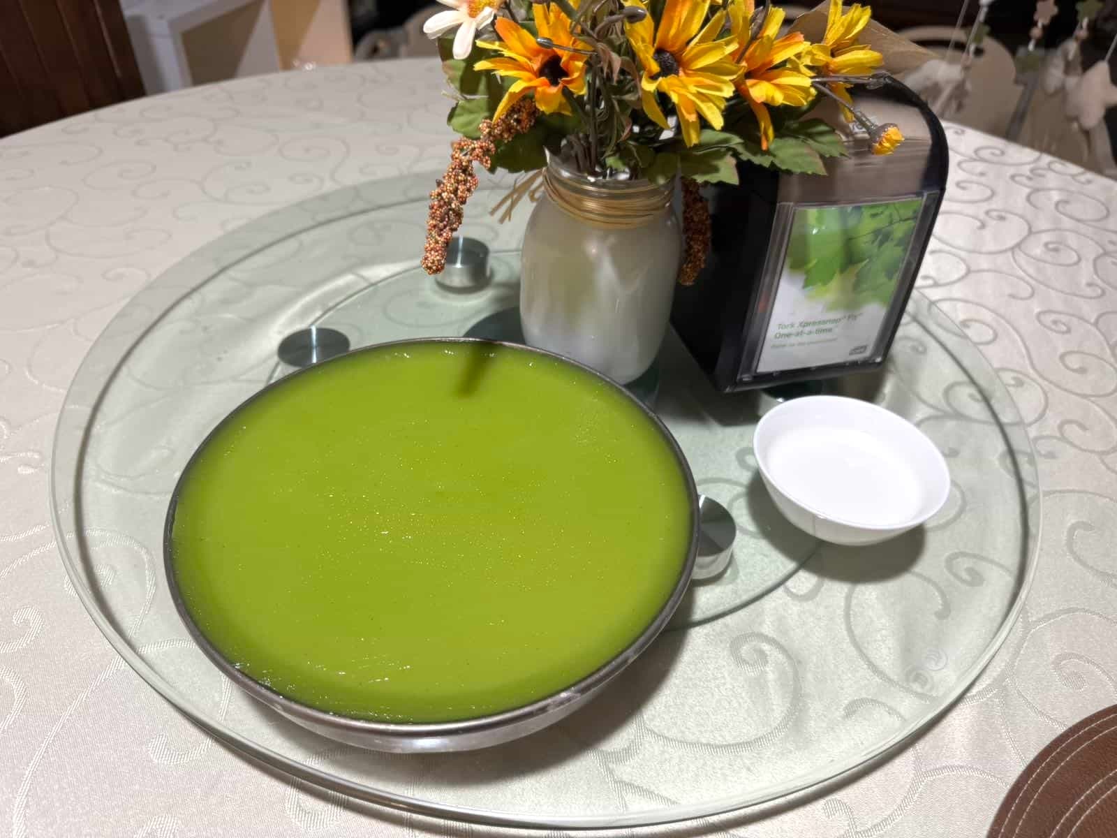 Bánh da lợn lá dứa