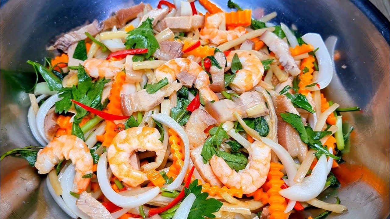 Gỏi ngó sen tôm thịt